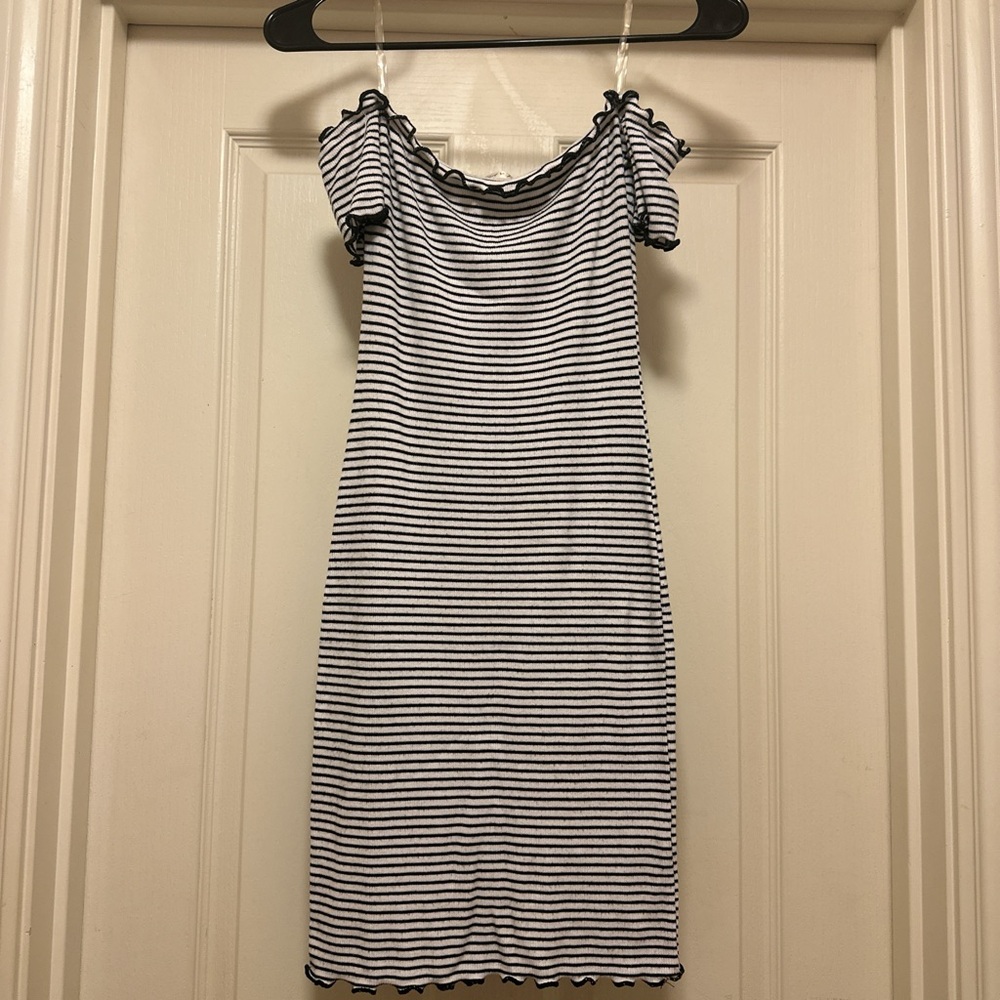 off the shoulder body con dress